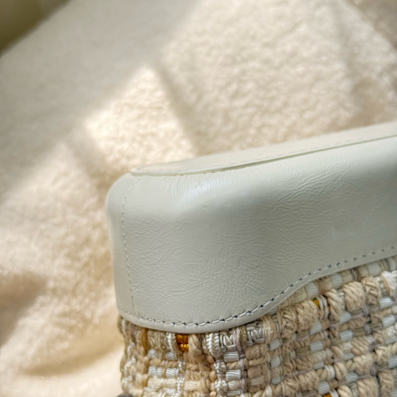 Chanel限量白色毛呢編織流浪包 小號 專櫃二十萬-8