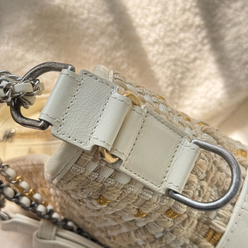 Chanel限量白色毛呢編織流浪包 小號 專櫃二十萬-11