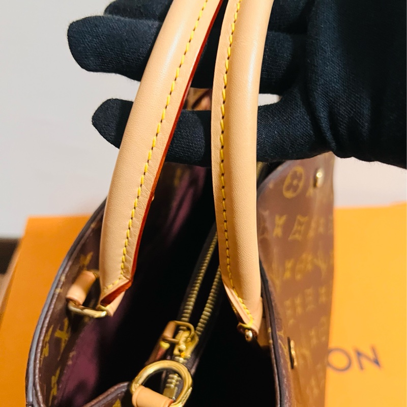 LV中款蒙恬包❤️M41056~ 95近新「LV MONTAIGNE BB 」～肩背包、手提包、斜背包-4