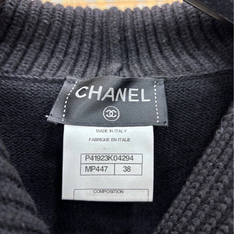 Chanel 香奈兒立體羊毛針織雪花圖案加袖口立體雙C 連帽針織衫 38碼-2