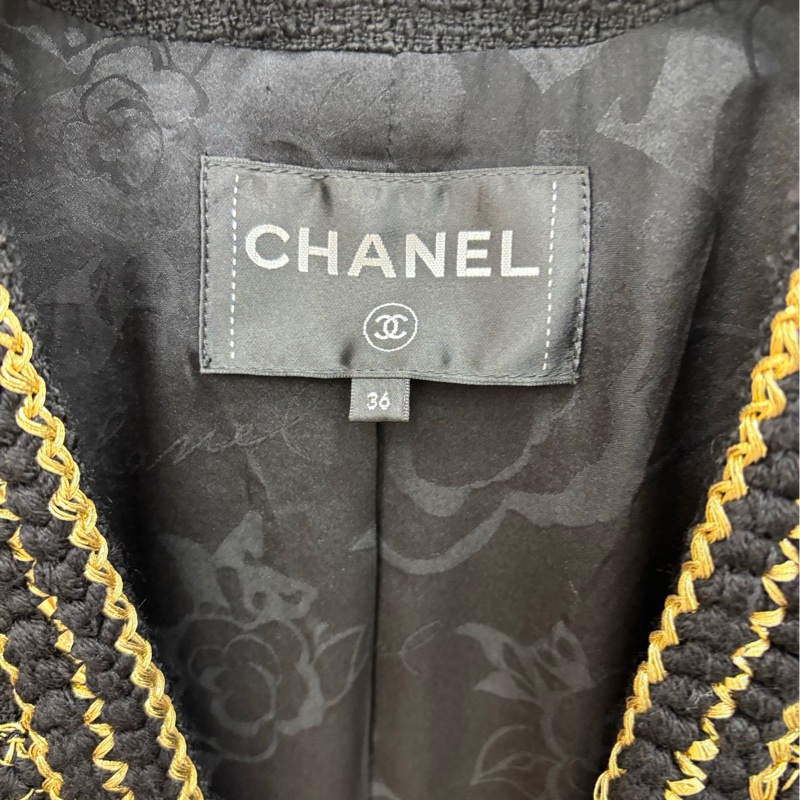 Chanel香奈兒 17A高級手工坊 大都會系列 經典黑金收腰外套！ 36碼-3