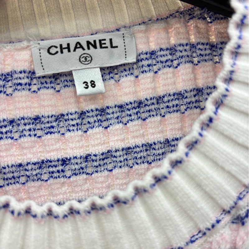 Chanel 香奈兒 粉藍條紋雙C logo圓領針織衫 38碼 jennie 詩詩同款 很嫩的配色 彈性較大-4