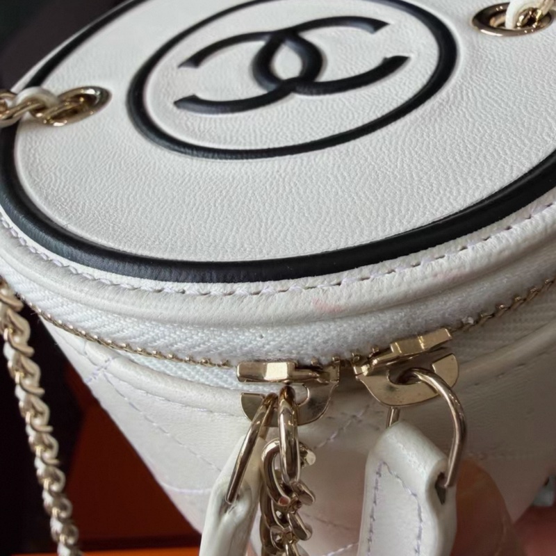 Chanel logo圓筒化妝包 31卡-3