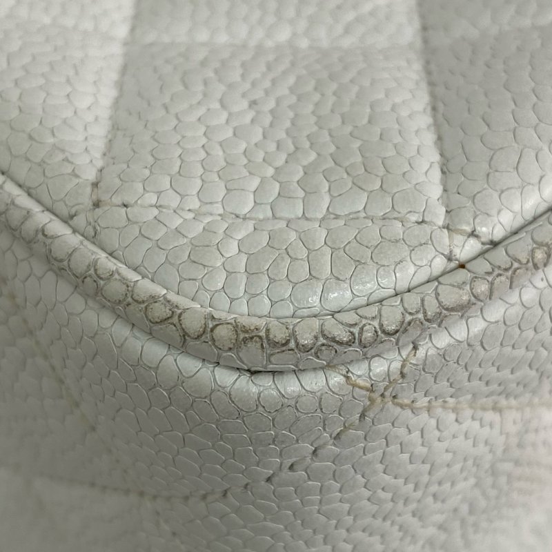 △ Chanel 香奈兒 White Caviar Skin Gold Tone Metal Chain Crossbody Bag No.2 白色粒紋小牛皮金色金屬鎖鏈斜背袋No.2 - 267005419-8