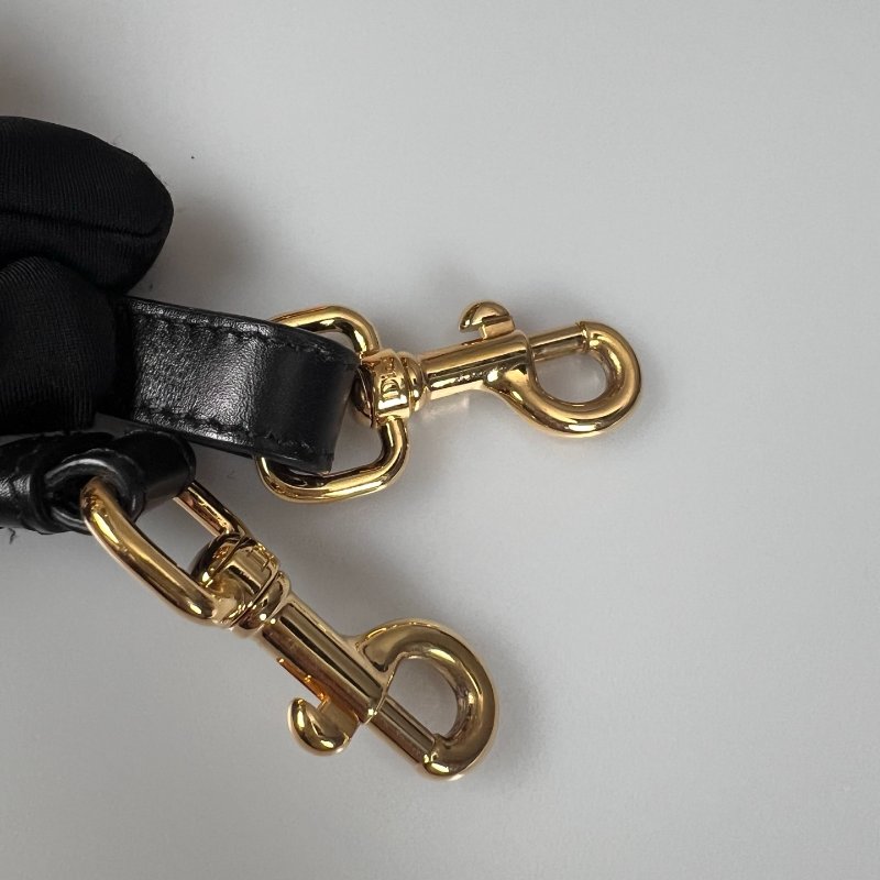 DIOR 黑皮革BOBBY橫版側肩包-9