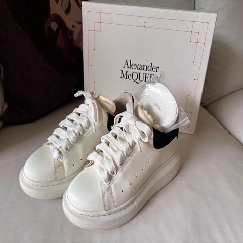 Alexander McQueen 【ALEXANDER MCQUEEN】MCQ 麥昆 運動鞋 休閒鞋 厚底鞋 白色黑尾 37