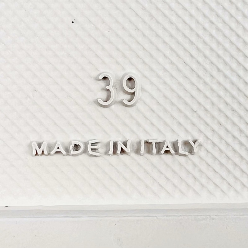 99新香奈兒Chanel 魔術貼滿印logo涼鞋 尺碼39碼 無附件-4