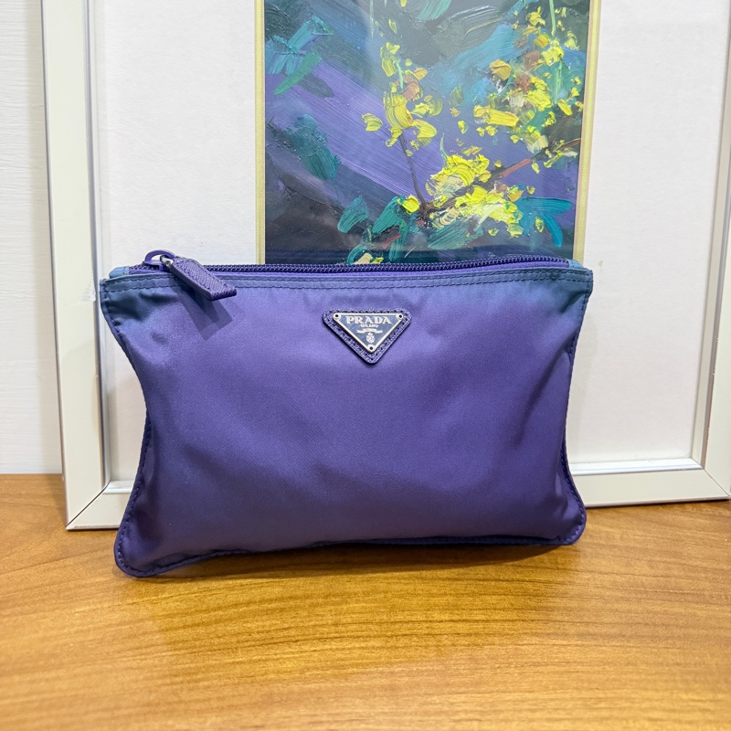 未使用閒置品💜經典尼龍Prada萬用收納包 內膽包 手機護照可放 化妝包-0