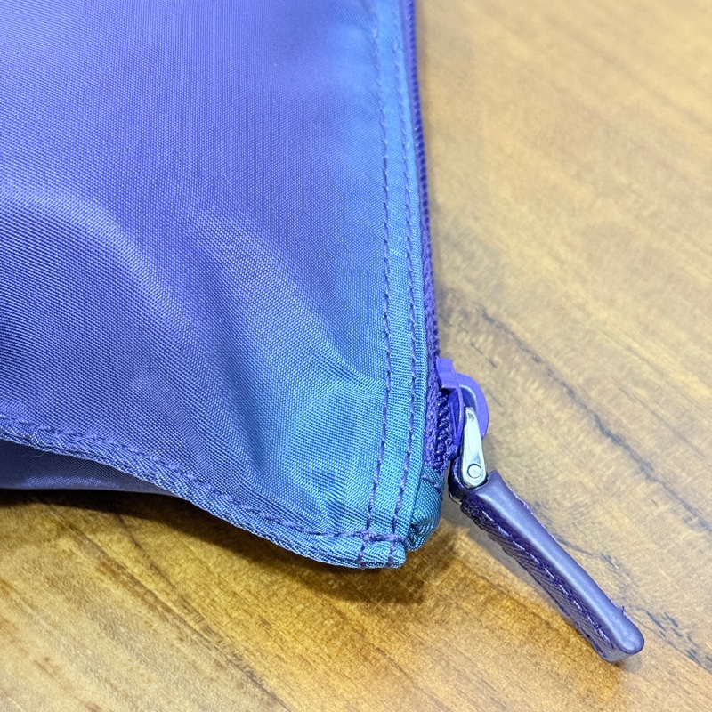 未使用閒置品💜經典尼龍Prada萬用收納包 內膽包 手機護照可放 化妝包-8