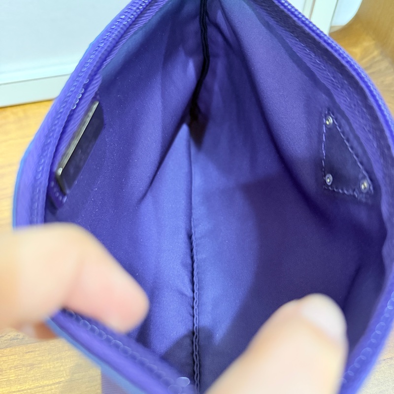 未使用閒置品💜經典尼龍Prada萬用收納包 內膽包 手機護照可放 化妝包-20