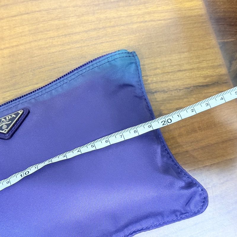 未使用閒置品💜經典尼龍Prada萬用收納包 內膽包 手機護照可放 化妝包-23