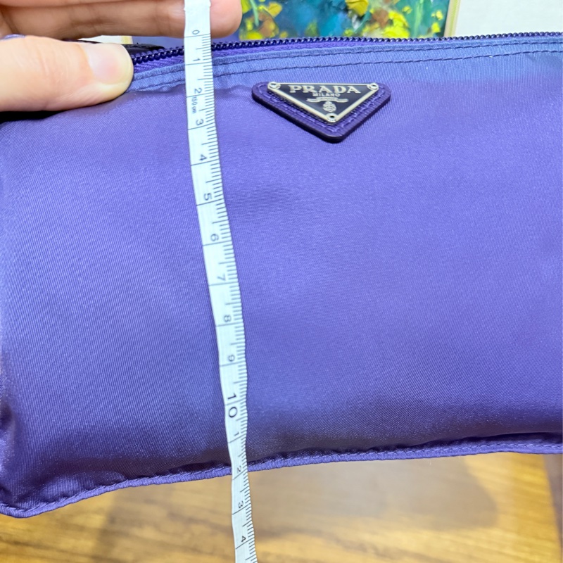 未使用閒置品💜經典尼龍Prada萬用收納包 內膽包 手機護照可放 化妝包-24