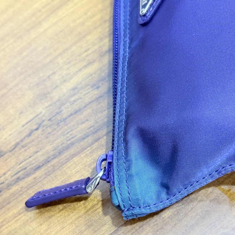 未使用閒置品💜經典尼龍Prada萬用收納包 內膽包 手機護照可放 化妝包-29