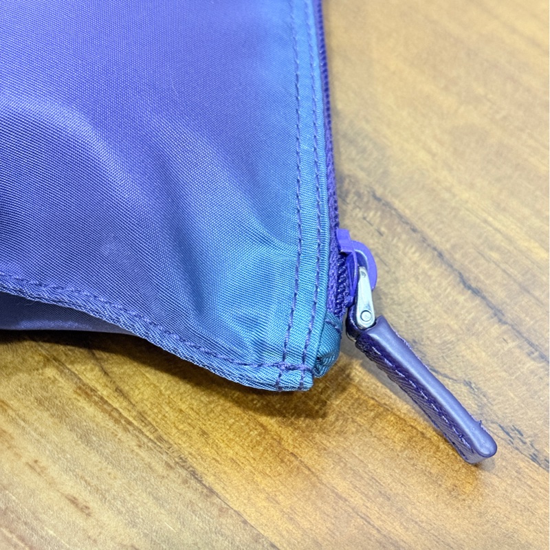 未使用閒置品💜經典尼龍Prada萬用收納包 內膽包 手機護照可放 化妝包-33