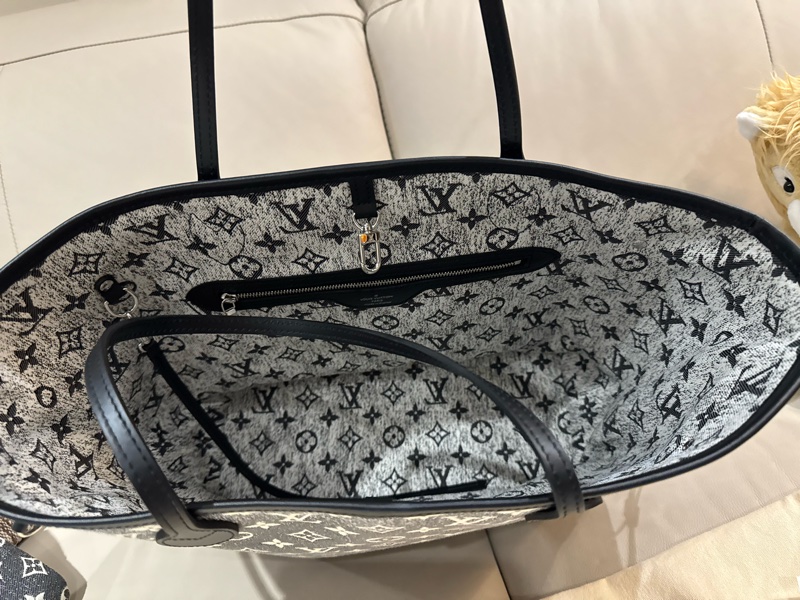 LV 路易威登 牛仔刷色Neverfull tote bag MM 托特包/黑色單寧牛仔布/特殊款/全新閒置美品-6