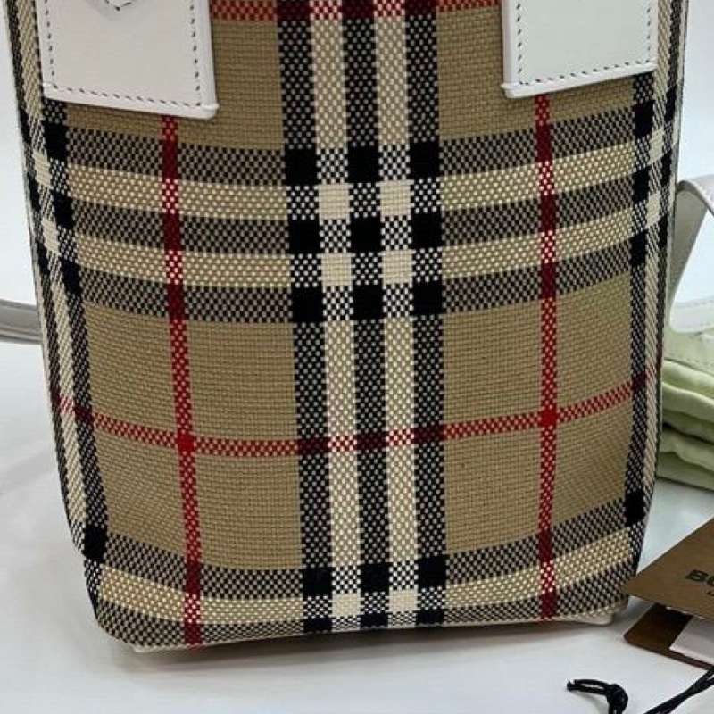 Burberry London ( White )-5