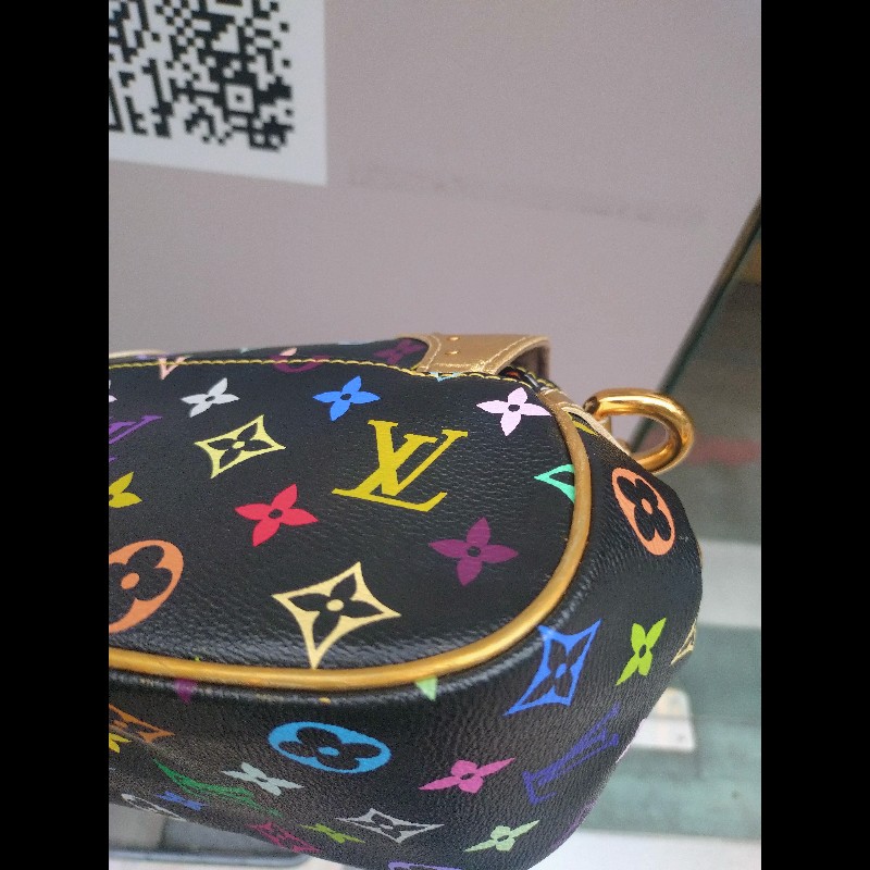 LV 黑彩金釦肩側包-15