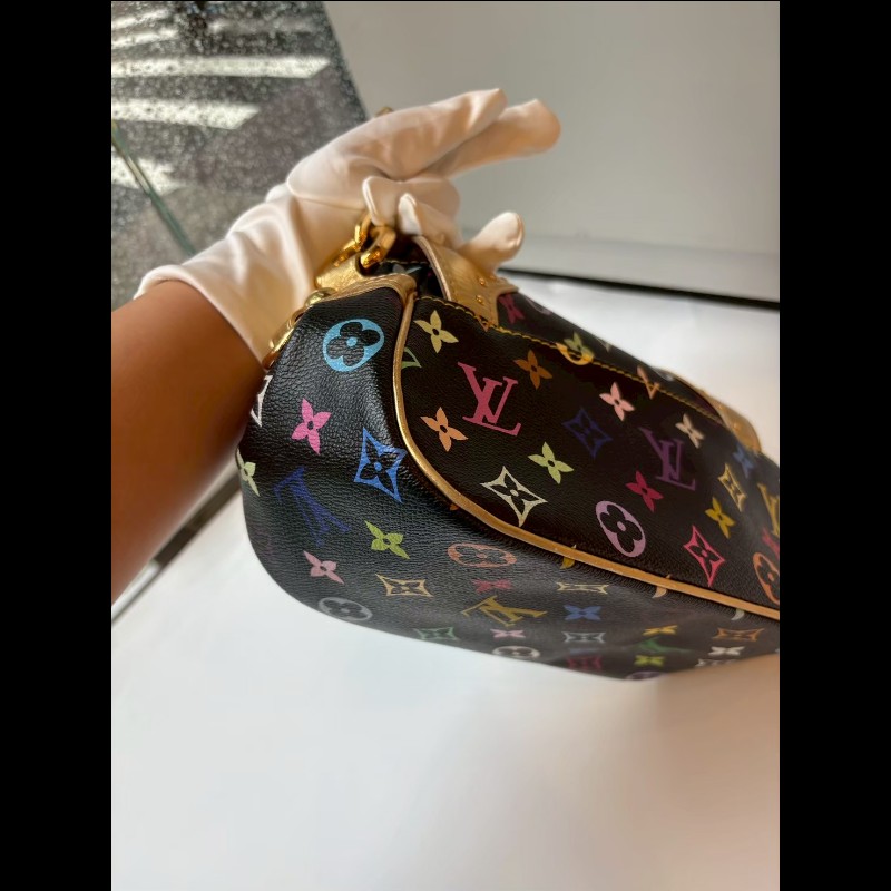 LV 黑彩金釦肩側包-17