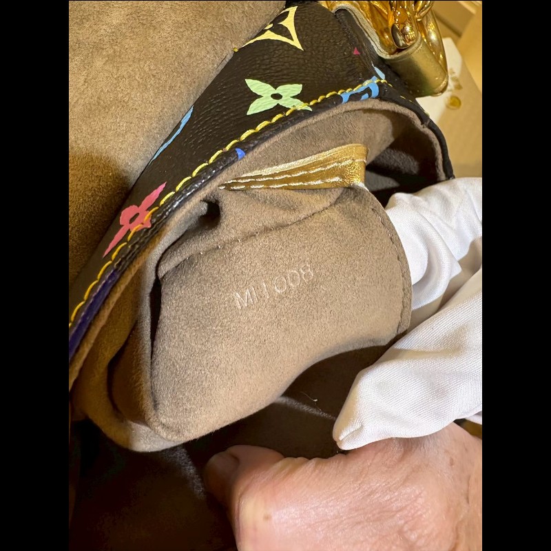 LV 黑彩金釦肩側包-27