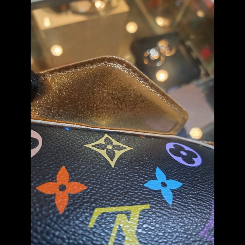 LV 黑彩金釦肩側包-28