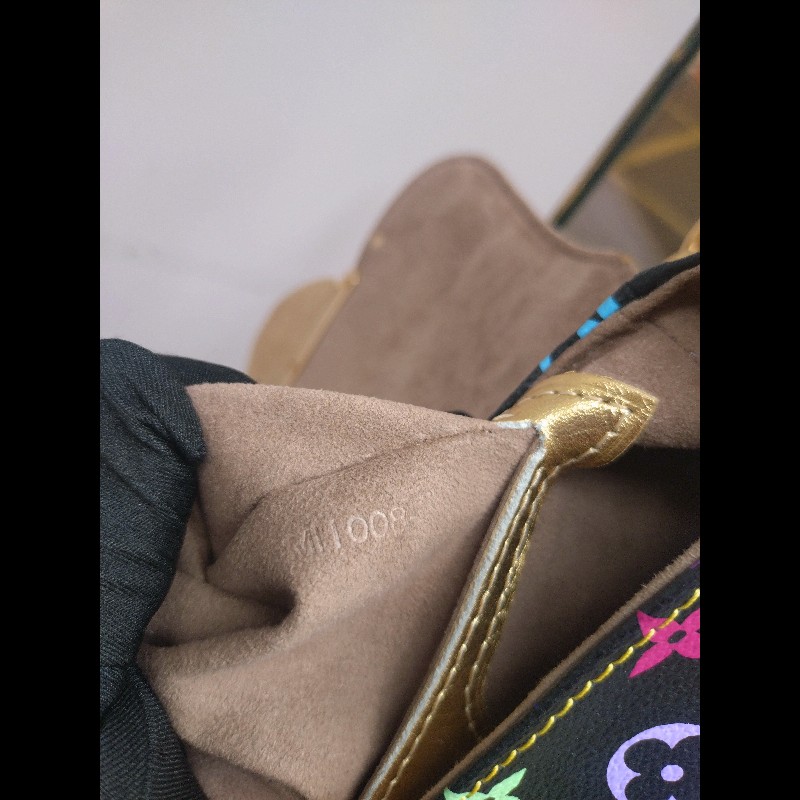 LV 黑彩金釦肩側包-29