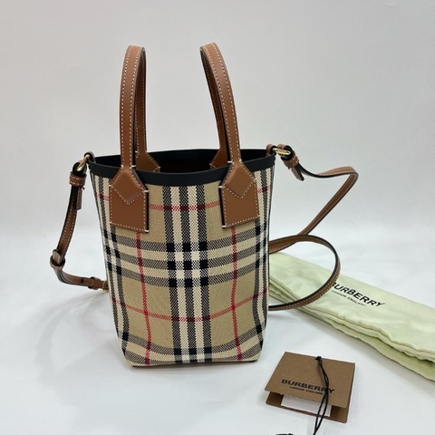 Burberry London ( Brown )