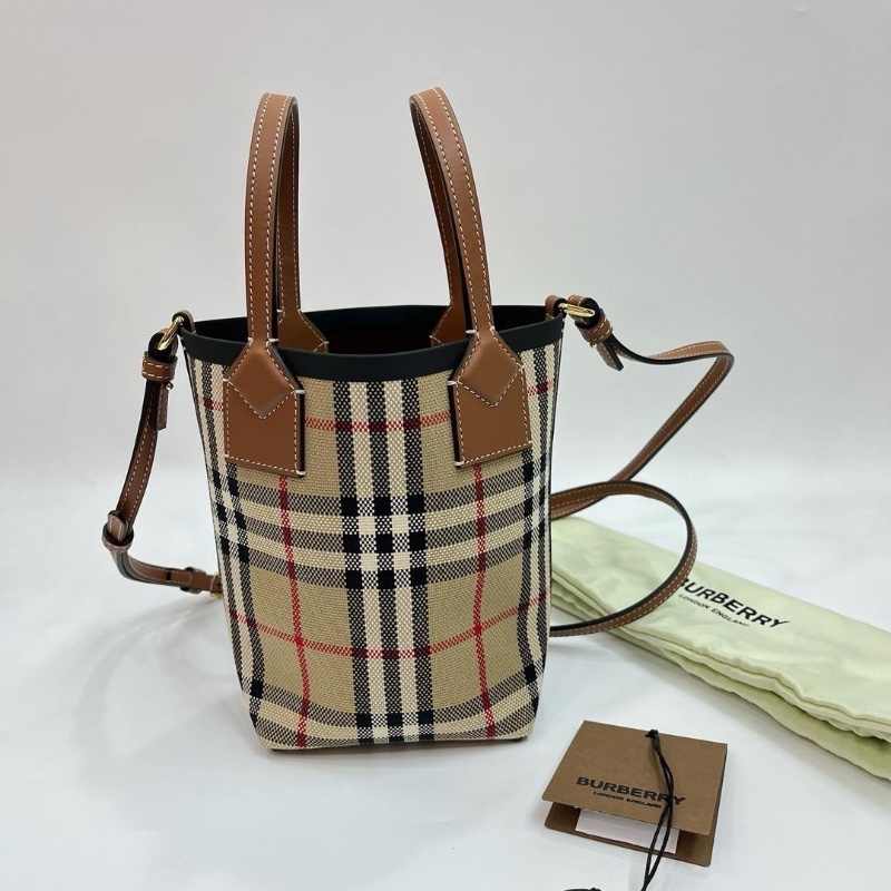 Burberry London ( Brown )-0