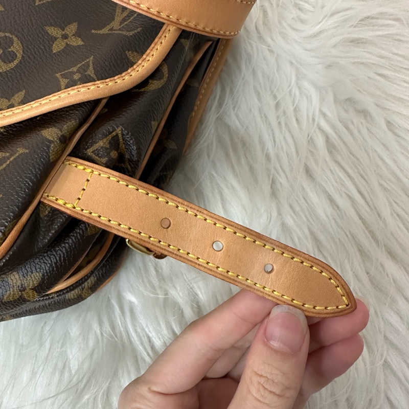 LV M42256 老花金釦雙層馬鞍包 斜背包-12