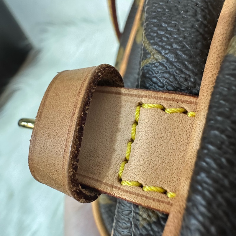 LV M42256 老花金釦雙層馬鞍包 斜背包-16