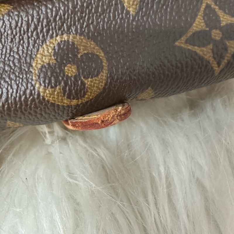 LV M42256 老花金釦雙層馬鞍包 斜背包-32