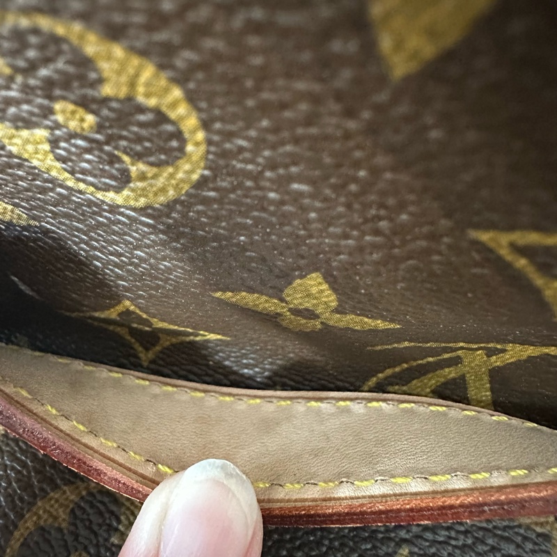 LV M42256 老花金釦雙層馬鞍包 斜背包-39