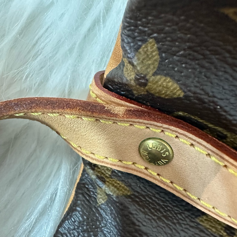 LV M42256 老花金釦雙層馬鞍包 斜背包-40