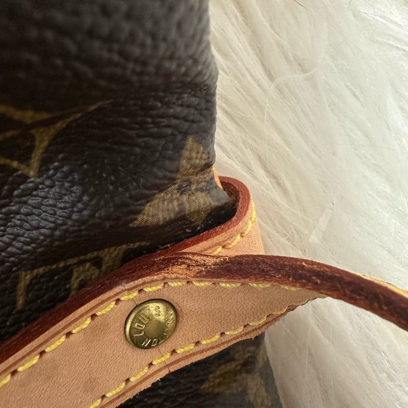 LV M42256 老花金釦雙層馬鞍包 斜背包-41