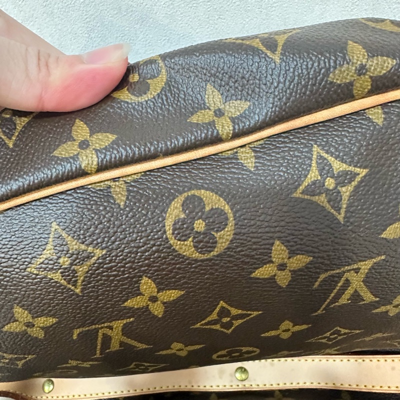 LV M42256 老花金釦雙層馬鞍包 斜背包-46