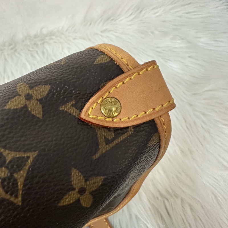 LV M42256 老花金釦雙層馬鞍包 斜背包-58