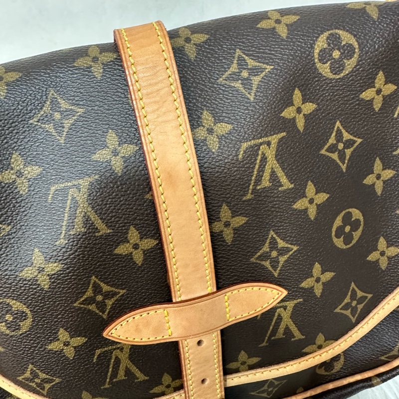 LV M42256 老花金釦雙層馬鞍包 斜背包-60
