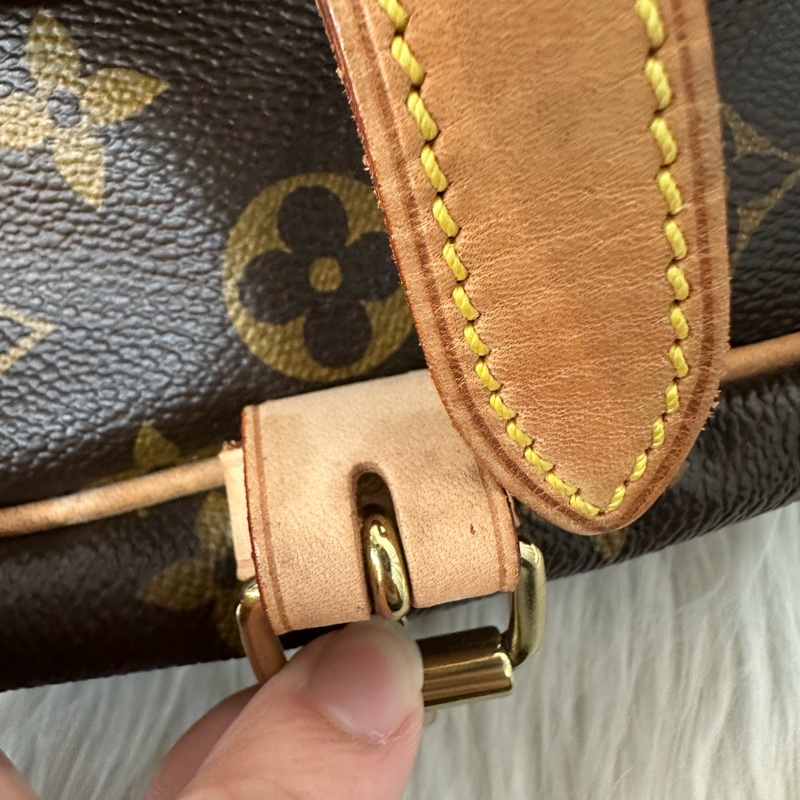 LV M42256 老花金釦雙層馬鞍包 斜背包-67