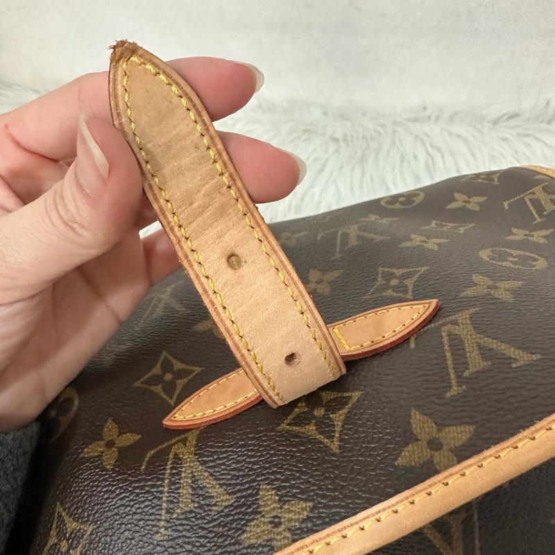 LV M42256 老花金釦雙層馬鞍包 斜背包-68