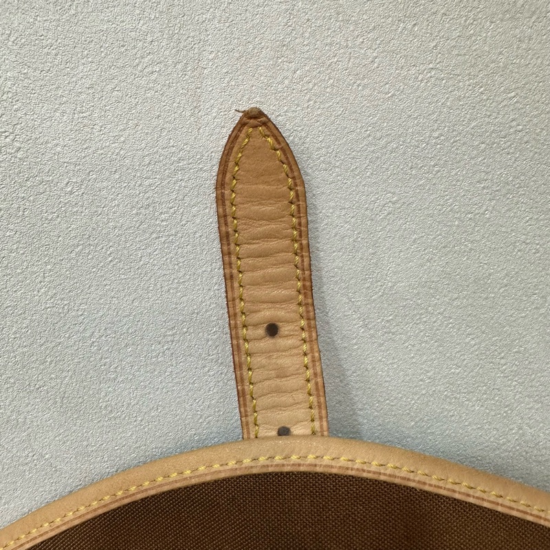 LV M42256 老花金釦雙層馬鞍包 斜背包-81