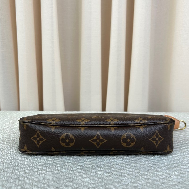 LV路易威登老花大麻將包腋下包 經典時尚 老花圖案永不過時 肩背手提皆可 輕鬆搭配各種風格-4