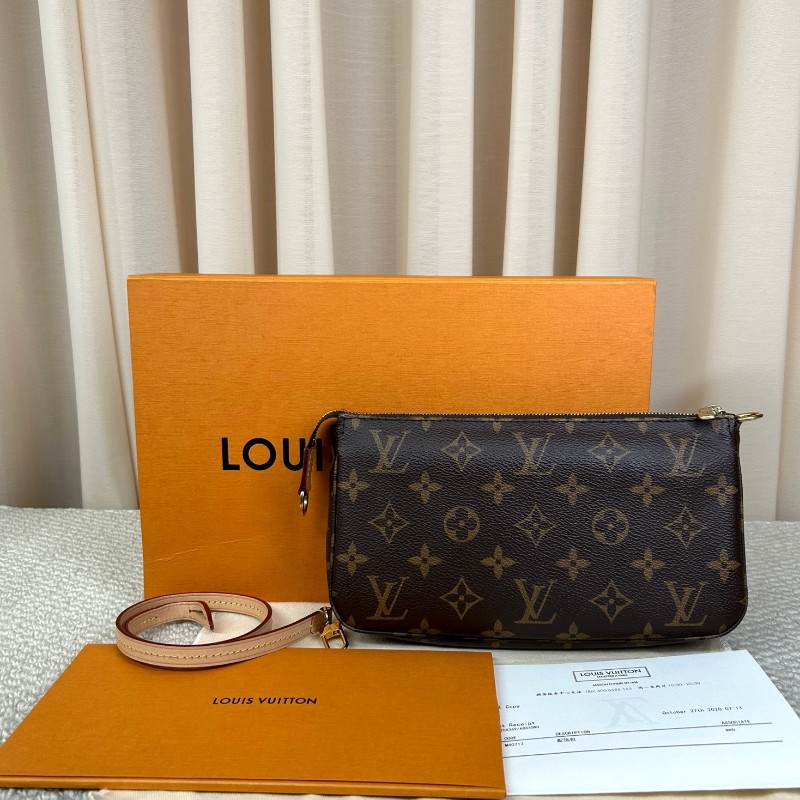 LV路易威登老花大麻將包腋下包 經典時尚 老花圖案永不過時 肩背手提皆可 輕鬆搭配各種風格-6