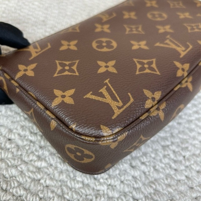 LV路易威登老花大麻將包腋下包 經典時尚 老花圖案永不過時 肩背手提皆可 輕鬆搭配各種風格-12