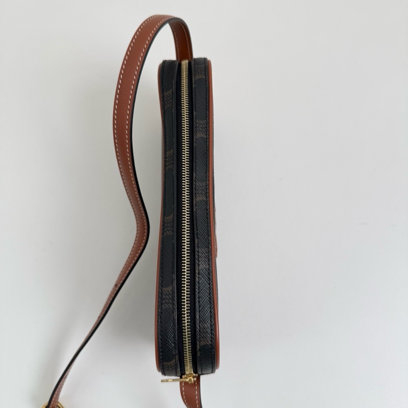 賽琳/Celine 深棕色標誌印花迷你單肩包 金扣 尺寸:19*10*3cm-7