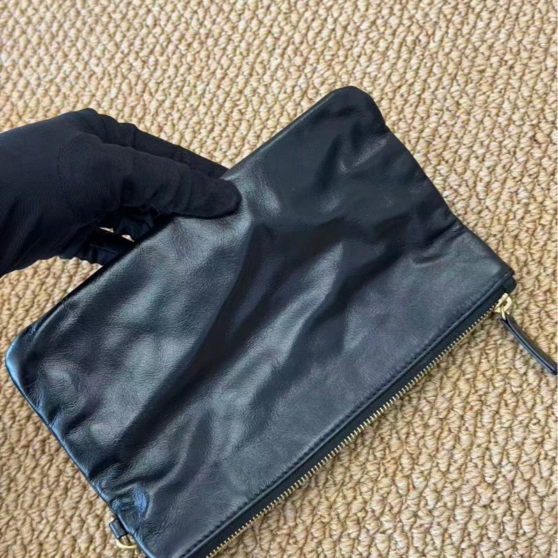 Chanel 黑金 22 bag 中號-21