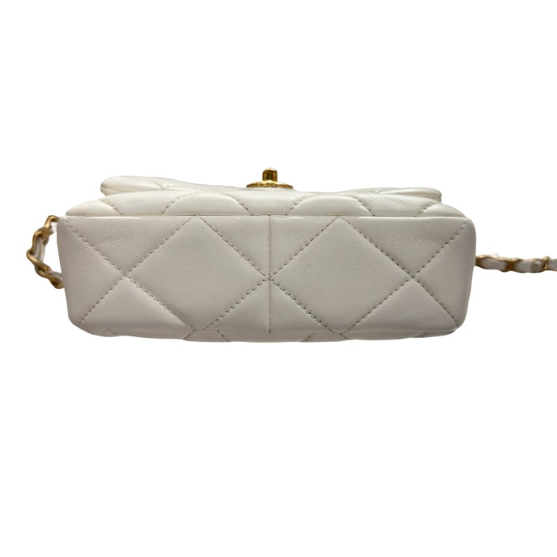 CHANEL 23S HEART CLASSIC FLAP Cross Body Bag White GHW-4