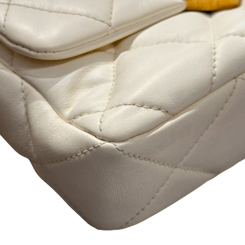 CHANEL 23S HEART CLASSIC FLAP Cross Body Bag White GHW-5