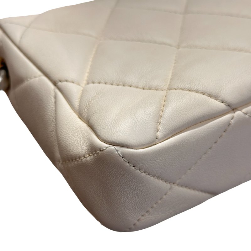 CHANEL 23S HEART CLASSIC FLAP Cross Body Bag White GHW-8