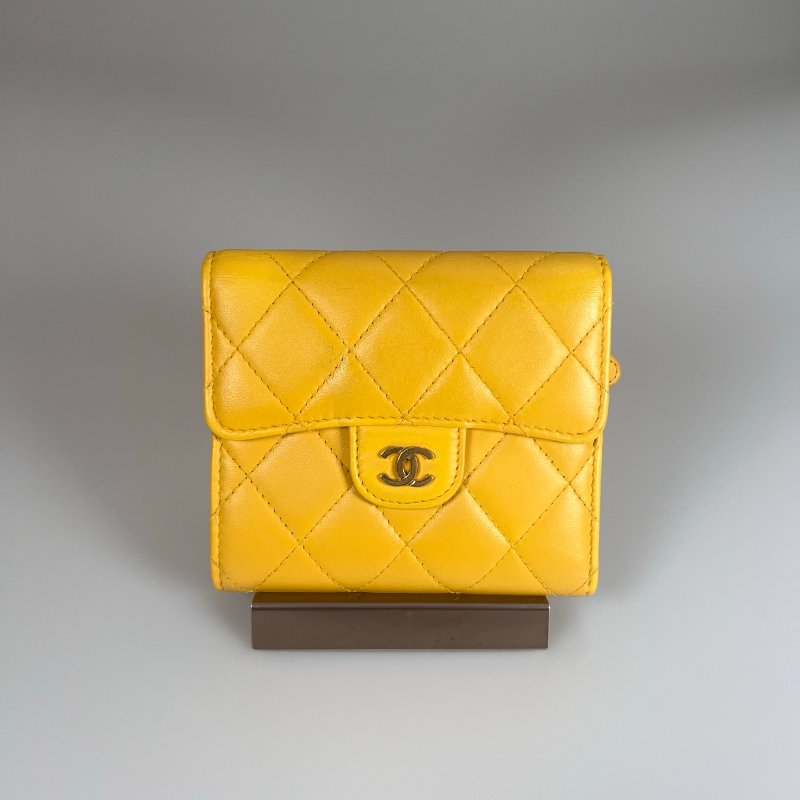 CHANEL CF三折短夾羊皮黃 保卡款22開-0