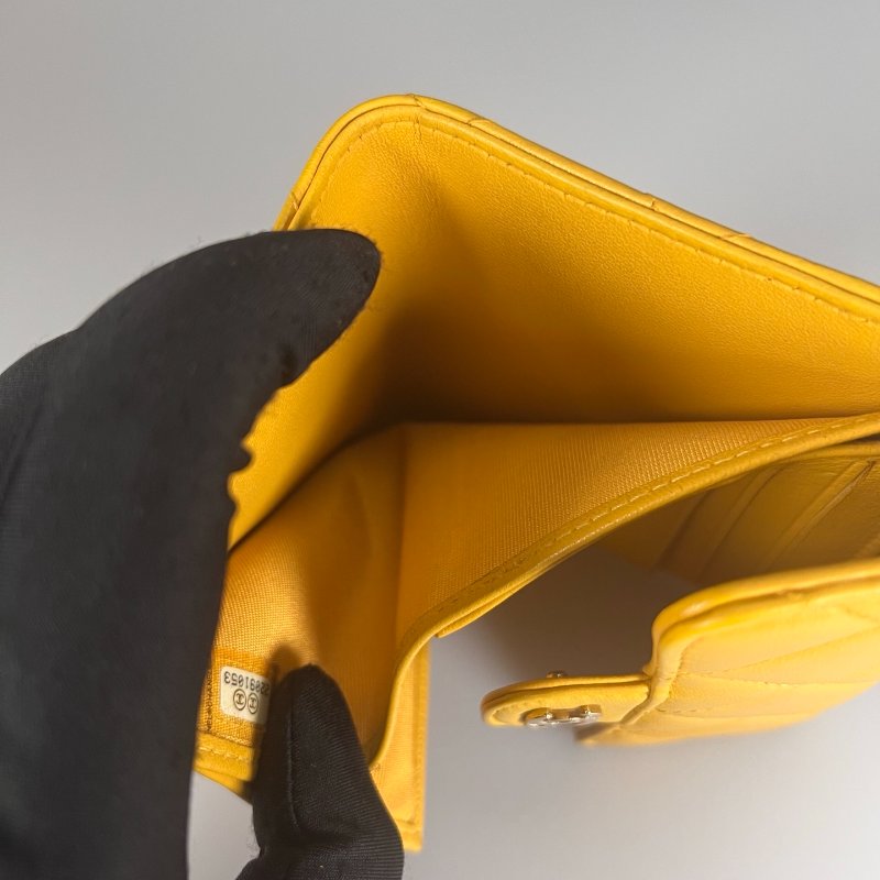 CHANEL CF三折短夾羊皮黃 保卡款22開-6