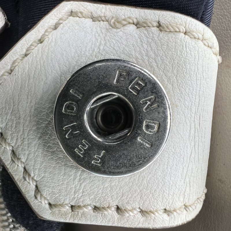 Fendi 2Jours Flowerland 花朵鉚釘手提包-21